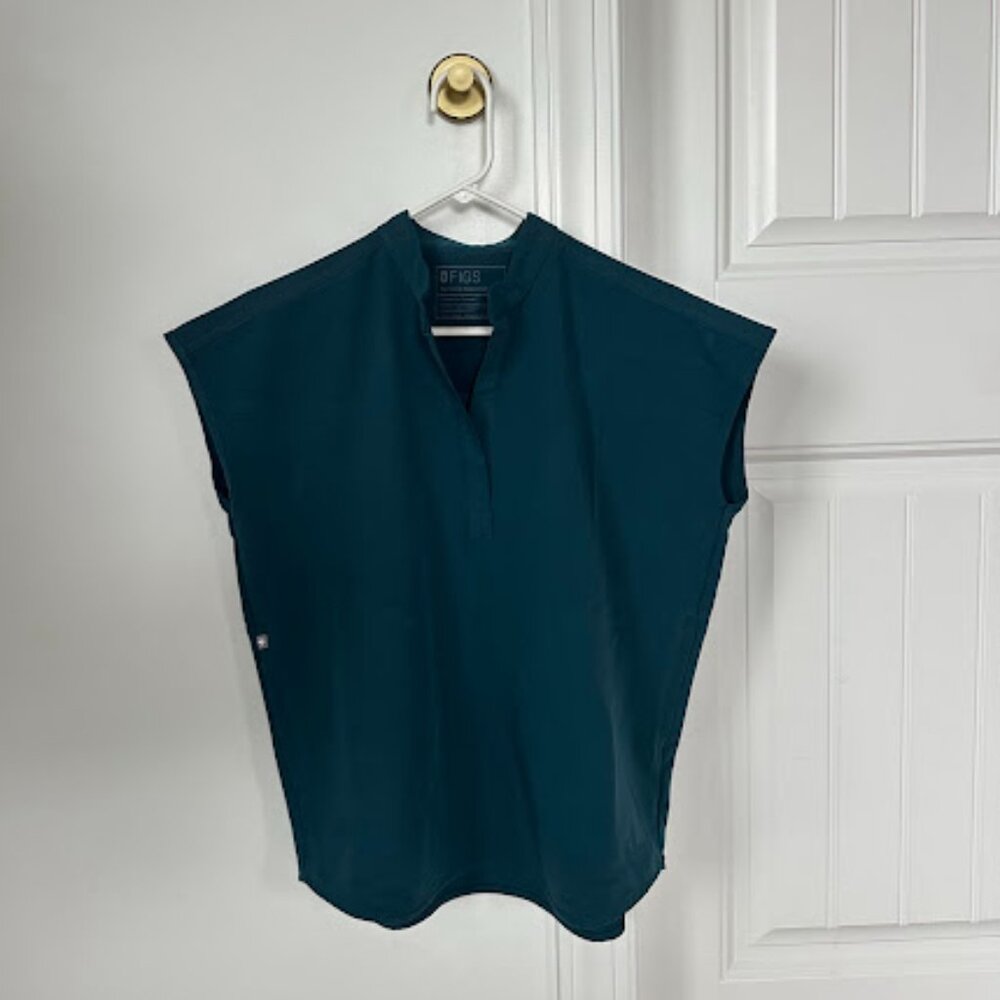 Figs Rafaela Oversized Scrub Top Caribbean Blue XS